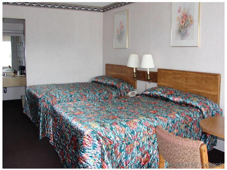 Red Carpet Inn And Suites สแครนตัน ภายนอก รูปภาพ