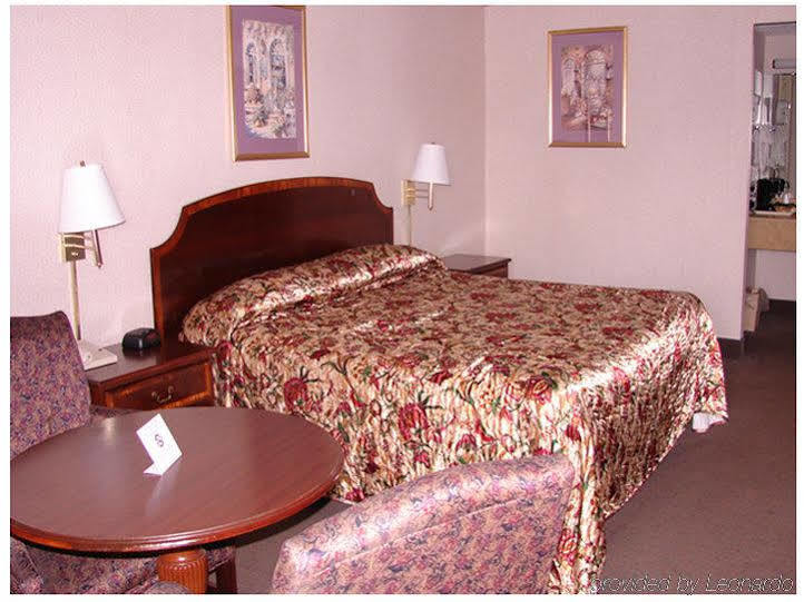 Red Carpet Inn And Suites สแครนตัน ภายนอก รูปภาพ